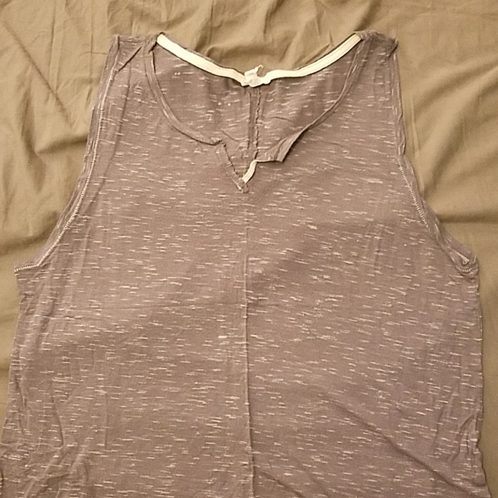 Gray tank
